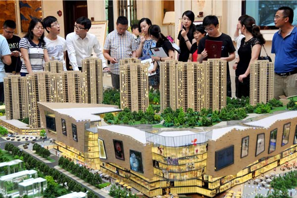 Decline in property prices continues to level off
