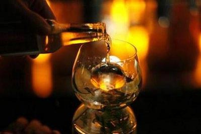 Groom drinks too much at wedding, dies