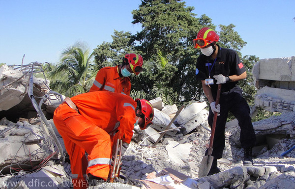 Rescuers reclaim 'heavy team' status