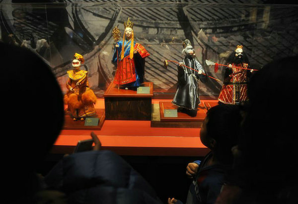 中國美術(shù)館呈獻“偶人世界——徐竹初木偶雕刻作品捐贈展”