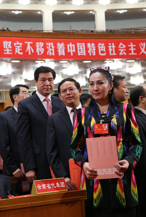 組圖：十八大代表投票選舉中央委員會委員、候補委員和中央紀律檢查委員會委員