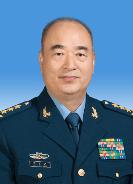 中共十八屆中央領(lǐng)導(dǎo)機(jī)構(gòu)成員簡(jiǎn)歷