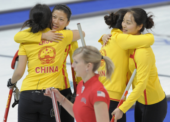 冬奧會(huì)女子冰壺中國6比5勝美國 順利晉級(jí)四強(qiáng)