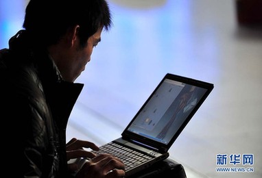 [春運·印象]年輕潮人回家路 書香愛意緊相隨