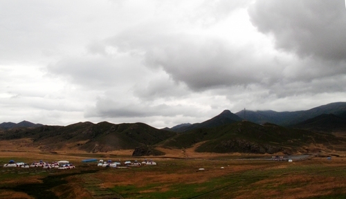 扎魯特山地草原風(fēng)光