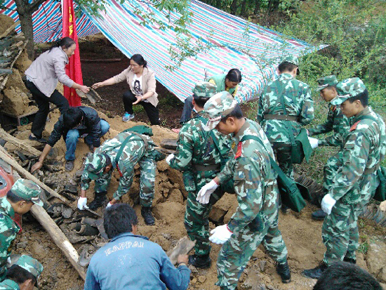 武警云南總隊130名官兵緊急馳援一線救災