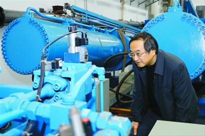 新春走基層：節(jié)日堅守崗位的蘇州河水閘“守閘人”