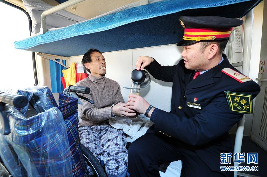 新春走基層:返鄉路上的春運特色服務