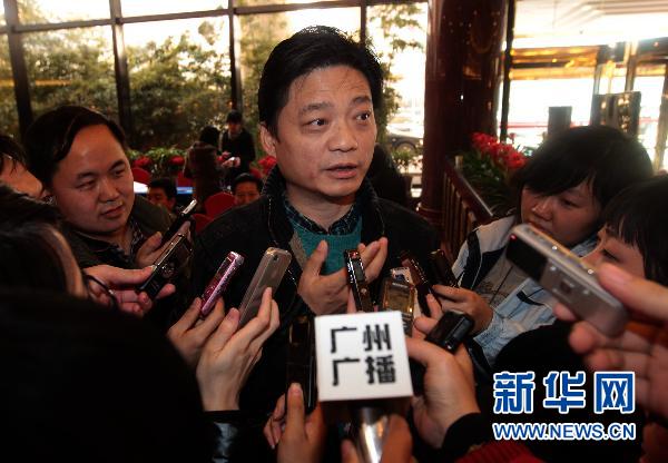兩會記者采訪忙