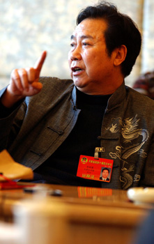 文學藝術要創新 傳統文化要保護