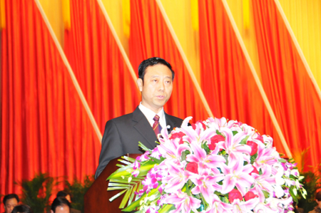 洛陽市人大常委會(huì)和“兩院”作工作報(bào)告