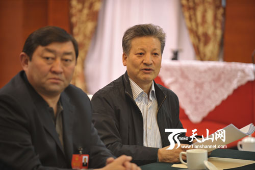 自治區(qū)十一屆人大五次會(huì)議