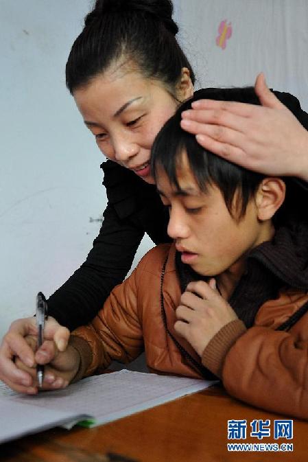 山鄉女教師羅杰:17年青春獻給山區殘疾兒童
