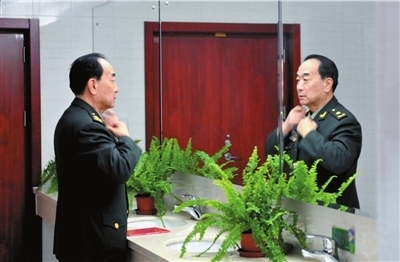 盤點(diǎn)兩會(huì)著裝
