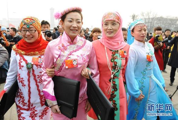 代表抵達