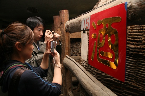 百中選一的優(yōu)質(zhì)原糧加3000年釀造秘法造出紅西鳳