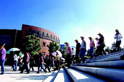 網(wǎng)媒陜西行：臨潼再造一次兵馬俑效應(yīng)