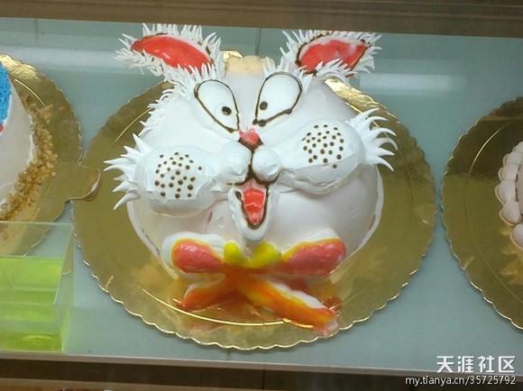 吃蛋糕毀三觀 真特么坑死爹啊！