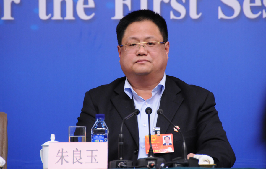 北京市保安服務(wù)總公司海淀分公司經(jīng)理助理朱良玉代表