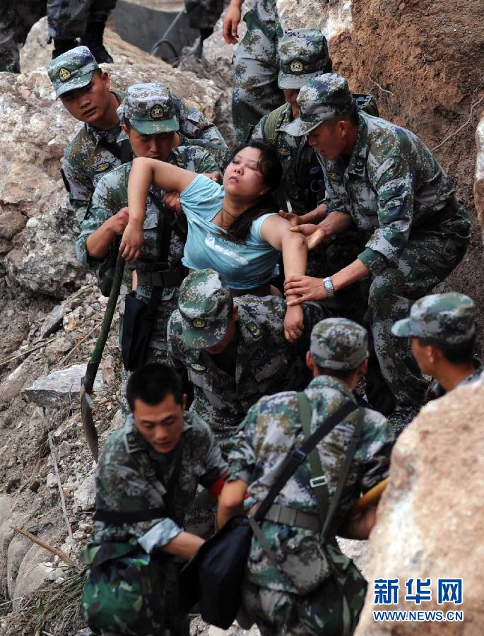 “迷彩”災區的第一道希望
