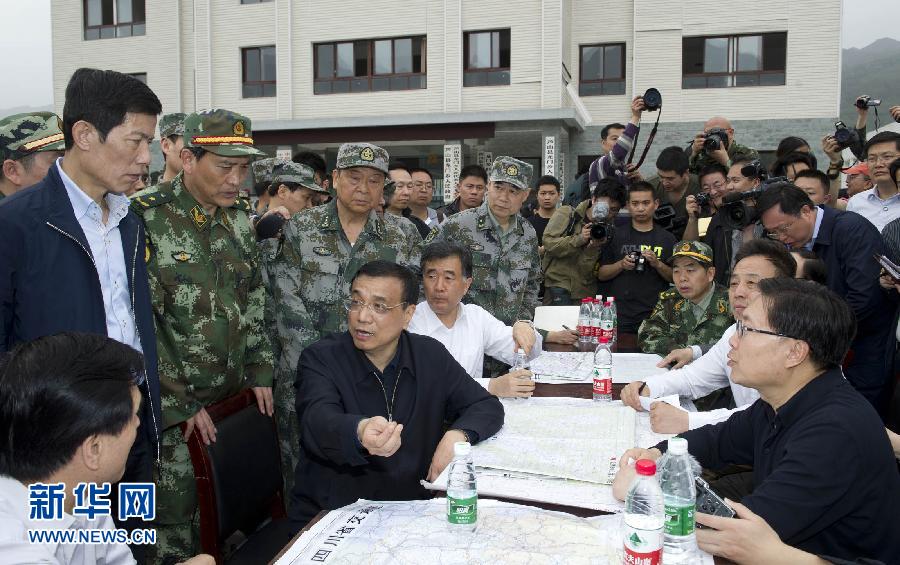李克強(qiáng)在震區(qū)24小時的足跡
