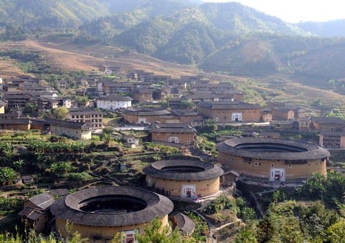 世界文化遺產永定土樓吸引大量海內外游客