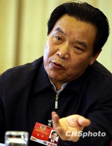 黃瑤嚴(yán)重違反黨紀(jì) 被免貴州省政協(xié)主席職務(wù)(圖)