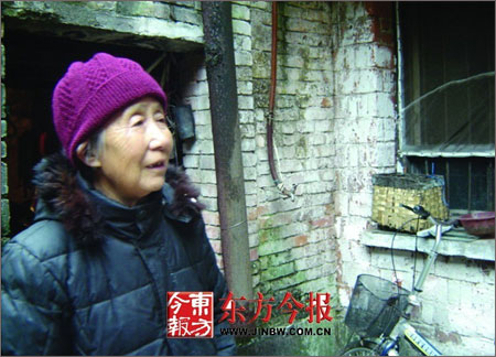 南陽桐柏老教師撿廢品資助貧困生 幫了400多人