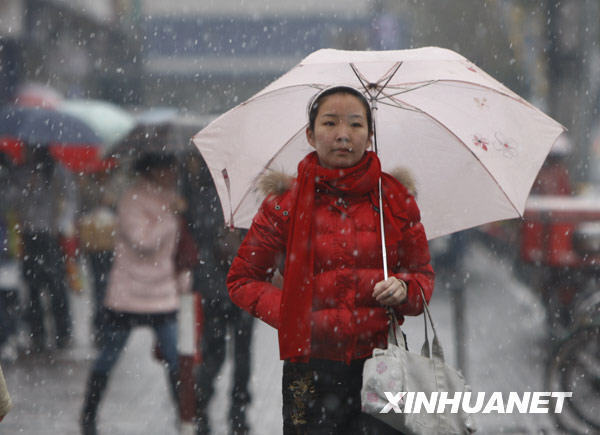 上海迎來今冬最明顯降雪 日最低氣溫將跌破“冰點”