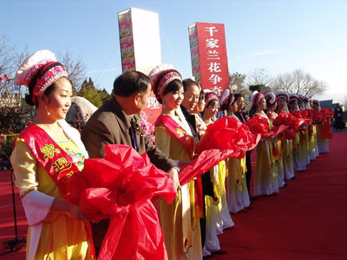 70多名留學(xué)生歡聚大理花博會