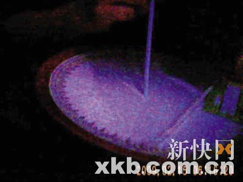 廣東韶關(guān)夜總會專派小姐陪客吸毒(組圖)