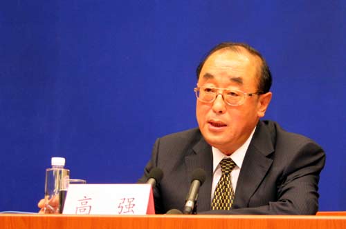 高強回應突擊花錢2萬億誤解:結轉下年使用