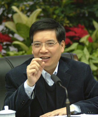 <STRONG><FONT color=red>獨(dú)家專(zhuān)訪云南省長(zhǎng)：將在城鎮(zhèn)推廣低碳生活方式</FONT></STRONG>