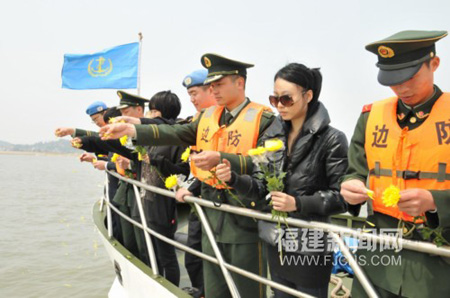福建維和警察海祭戰友送祝福