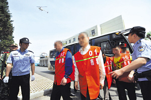 南京轉移千名在押人員 直升機空中警戒(圖)