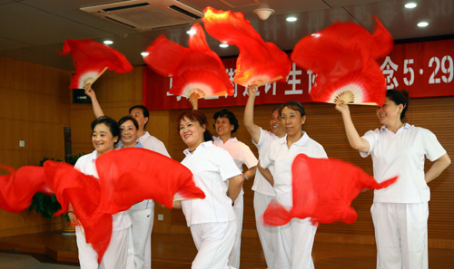馬家堡街道舉辦文藝匯演紀念計生協(xié)會成立30周年