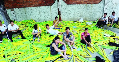 經(jīng)濟觀察:金融危機給中國造成的傷害不容忽視