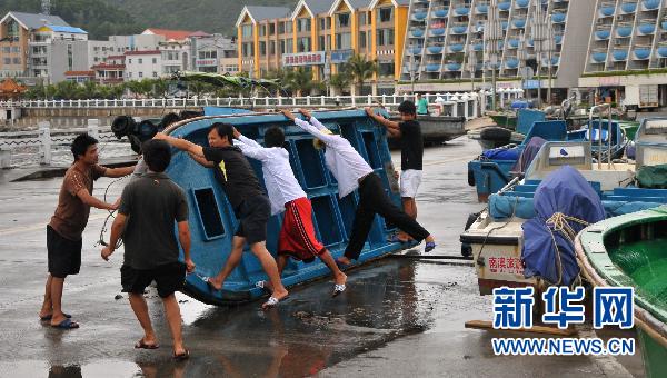臺風“燦都”已在廣東吳川登陸 預計今晚進入廣西