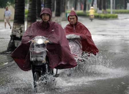 臺風“燦都”給海南省帶來連續降雨