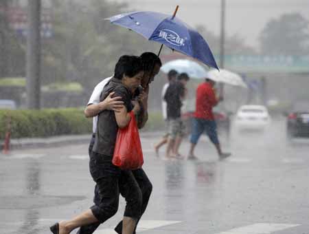 臺風“燦都”給海南省帶來連續降雨