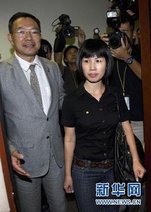 香港導游李巧珍公開向內地游客和香港市民道歉
