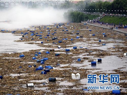 流入松花江的化工物料桶達7000只 黑龍江急應對