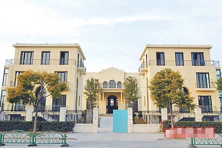 李連杰稱壹基金或?qū)⒅袛?回應“虛偽”慈善質(zhì)疑