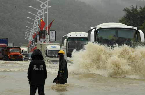海南強降雨已安全轉移64000多人