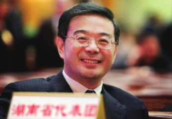 我國60后省部級官員超百人 多數(shù)系高學(xué)歷文科生