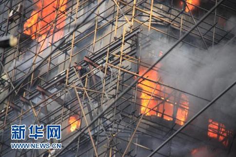 上海靜安區膠州路大樓火災已導致49人遇難