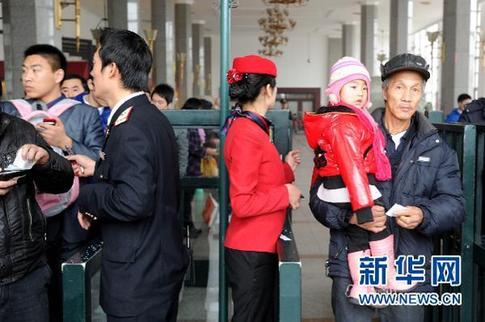 鐵道部就退票改簽等有關鐵路客規(guī)修訂問題作出解答