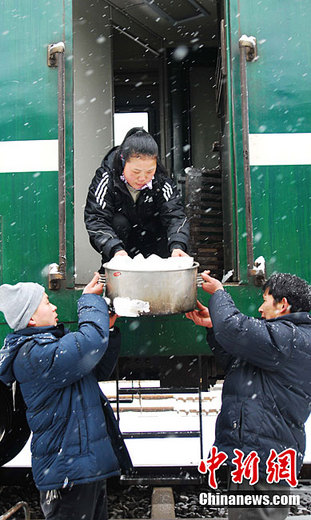2011年春運(yùn)正式啟動(dòng) 客流峰值和持續(xù)時(shí)間超往年
