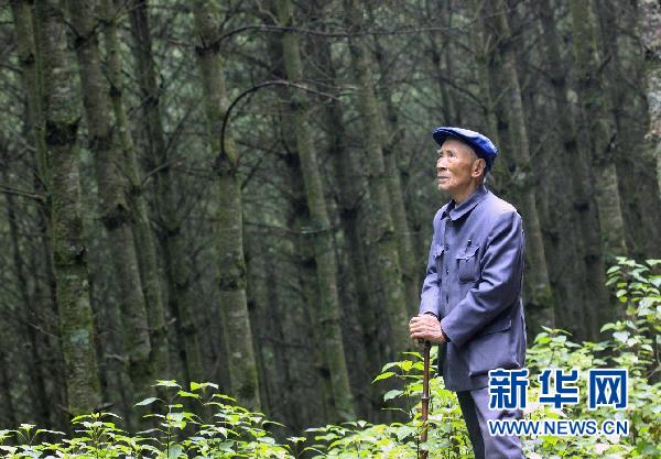 中組部、中宣部、中央創(chuàng)先爭優(yōu)活動(dòng)領(lǐng)導(dǎo)小組發(fā)出通知要求廣泛開展向楊善洲同志學(xué)習(xí)活動(dòng)