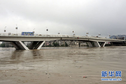 全國多地迎來強降雨天氣